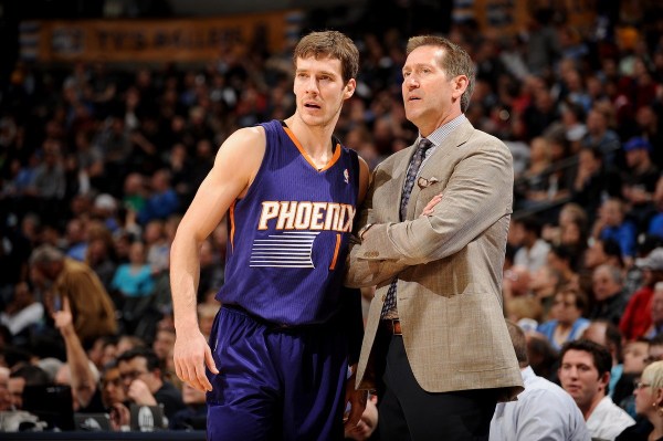 出与防守轮 出与防守轮