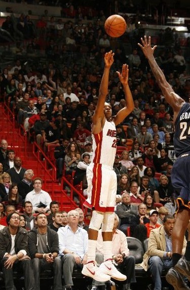 扑克中概率如何辅助判断（用概率指导扑克决策）